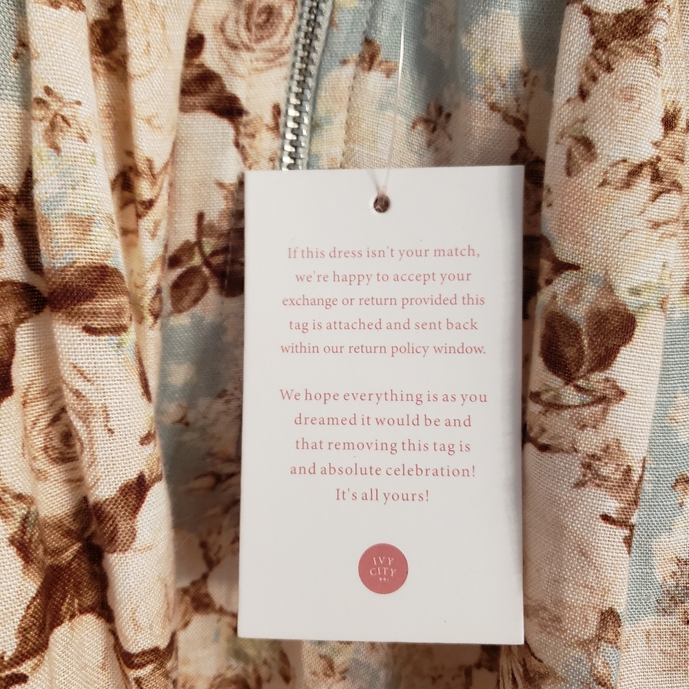 Nwt super pretty Ivy City dress size small, - Picture 4 of 15